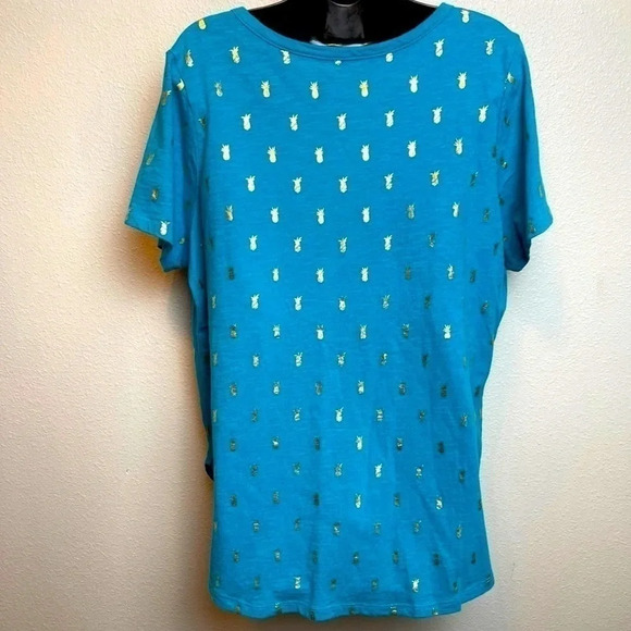 LANEBRYANT teal shirt with gold pineapple print throughout. - Picture 4 of 8